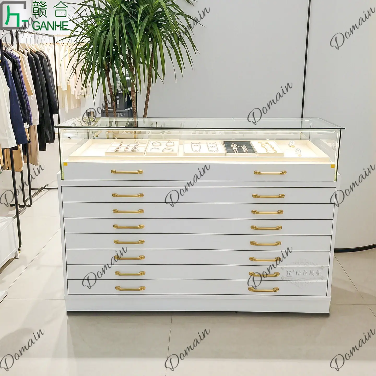 81 N Vitrine de vidro de luxo, - Jewelry Watches Luxury avaliação e preço